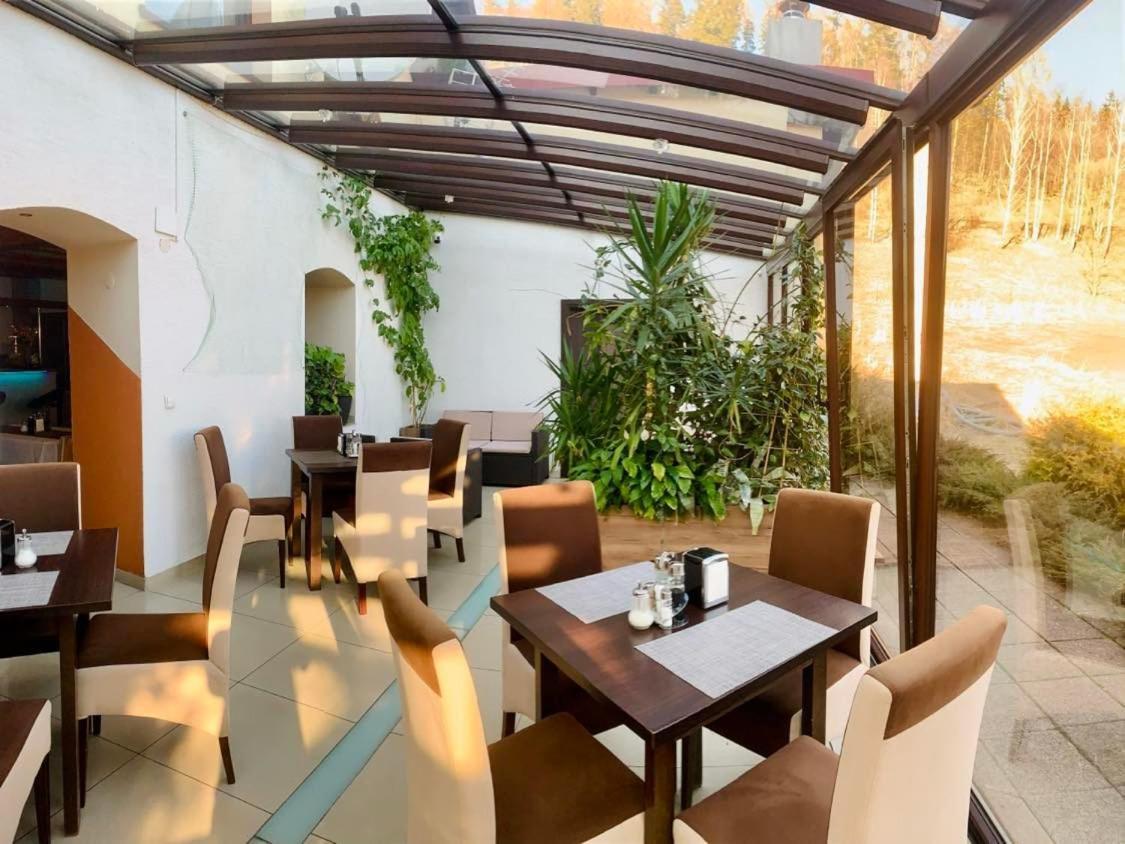Aparthotel Restauracja Ibiza Ludwikowice Kłodzkie Exteriér fotografie