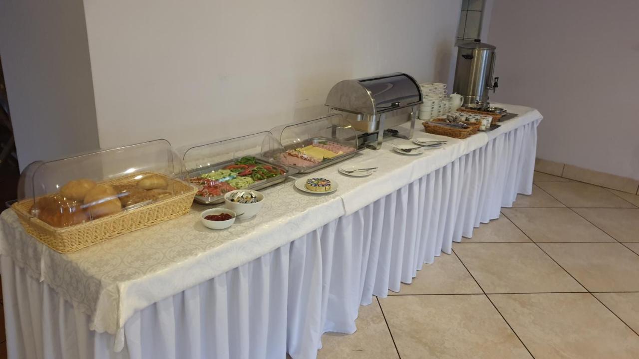 Aparthotel Restauracja Ibiza Ludwikowice Kłodzkie Exteriér fotografie
